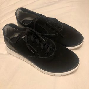 Vionic suede sneakers